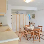 Milos Kardapis Ground Floor Lejlighed