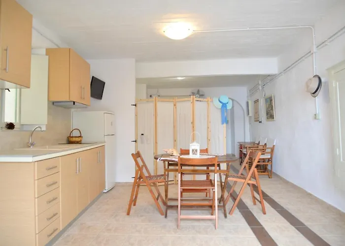 Apartament Milos Kardapis Ground Floor *